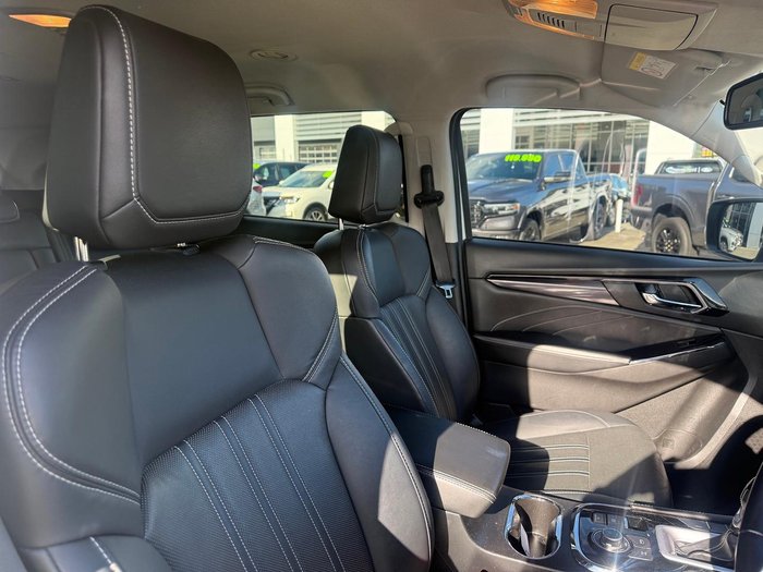 2022 Isuzu MU-X LS-T