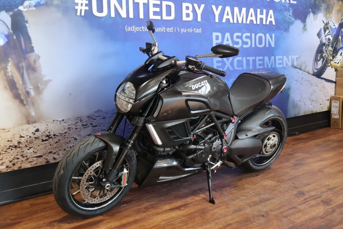 2012 Ducati DIAVEL CARBON Black