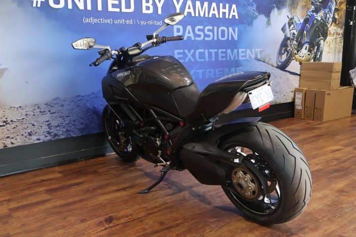 2012 Ducati DIAVEL CARBON Black