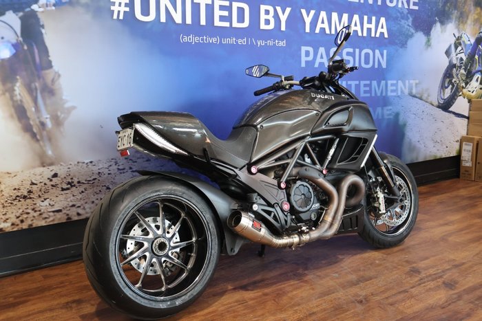 2012 Ducati DIAVEL CARBON Black