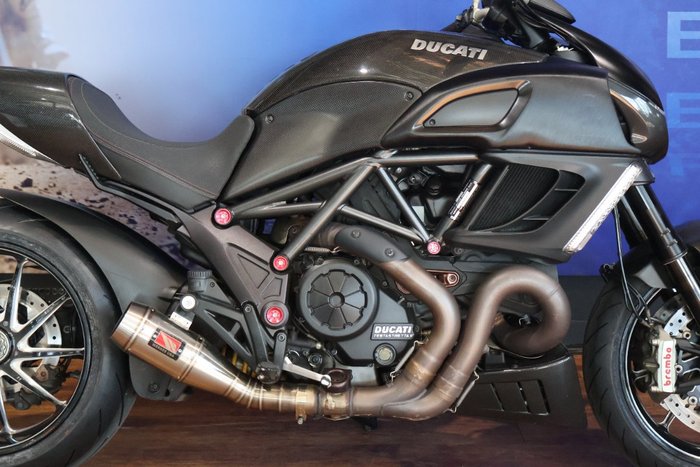 2012 Ducati DIAVEL CARBON Black