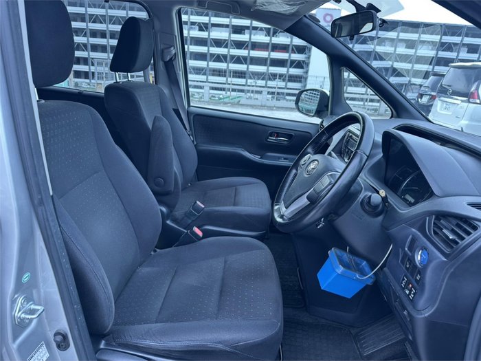 2014 Toyota Voxy