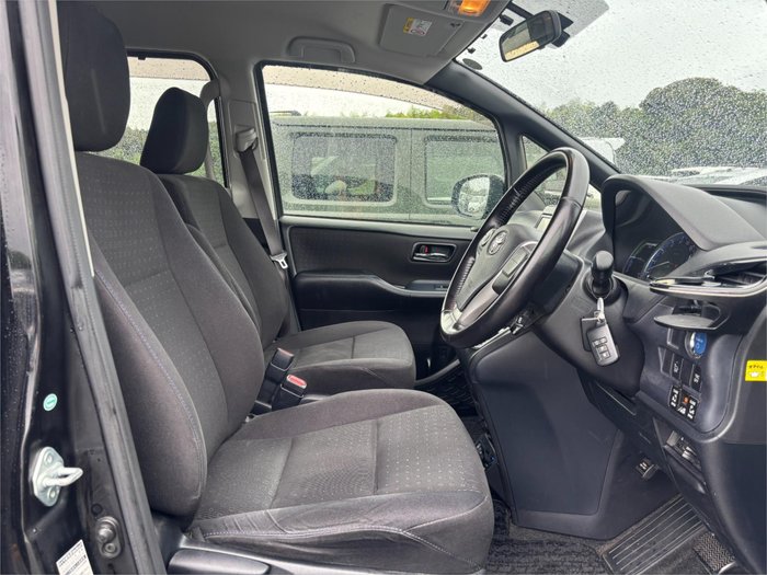 2015 Toyota Voxy
