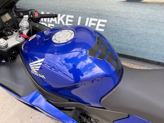 2003 Honda CBR1100XX (SUPER BLACKBIRD) Blue