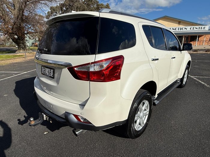 2016 Isuzu MU-X LS-T