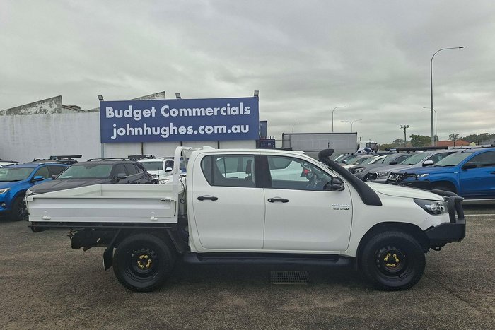 2022 Toyota Hilux SR