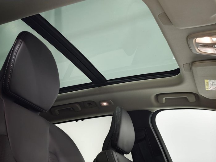 2025 Volvo XC90 Ultra B5 Dark