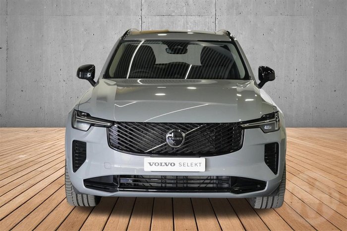 2025 Volvo XC90 Ultra B5 Dark