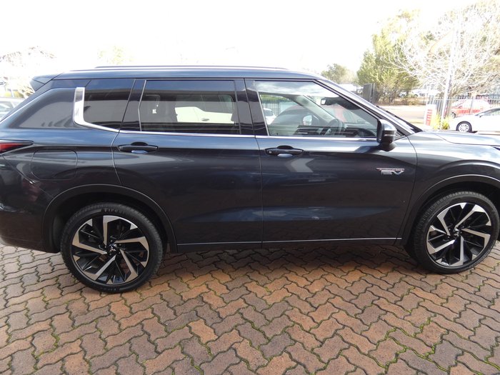 2024 Mitsubishi Outlander PHEV Exceed