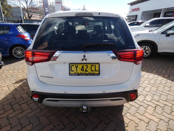 2021 Mitsubishi Outlander ES