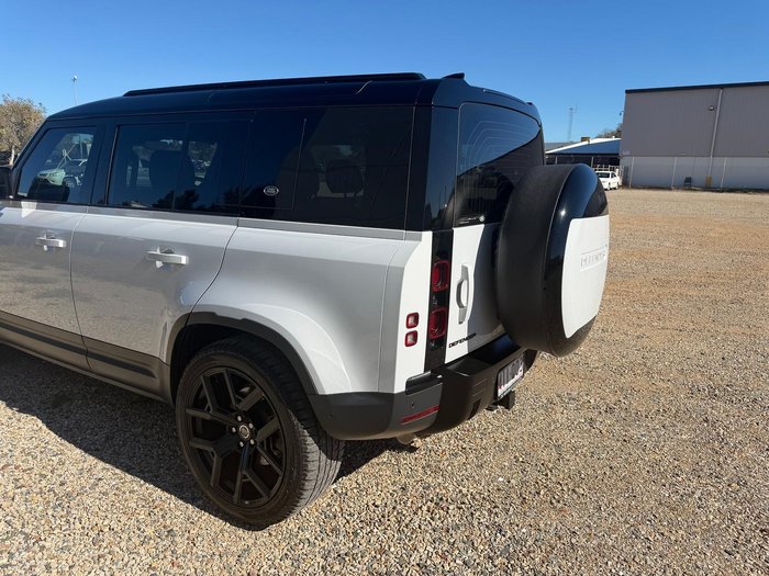 2023 Land Rover Defender 110 P400 S