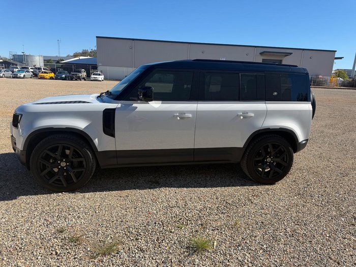 2023 Land Rover Defender 110 P400 S