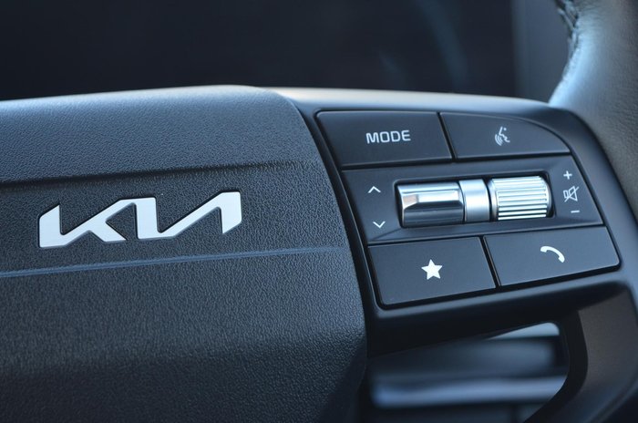 2025 Kia Sportage SX