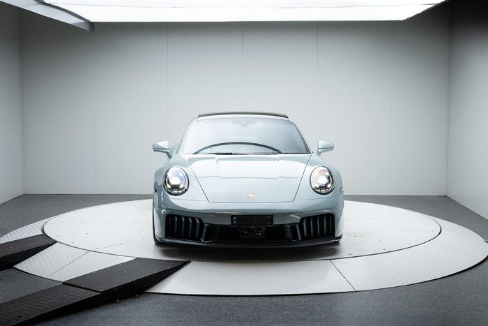2025 Porsche 911