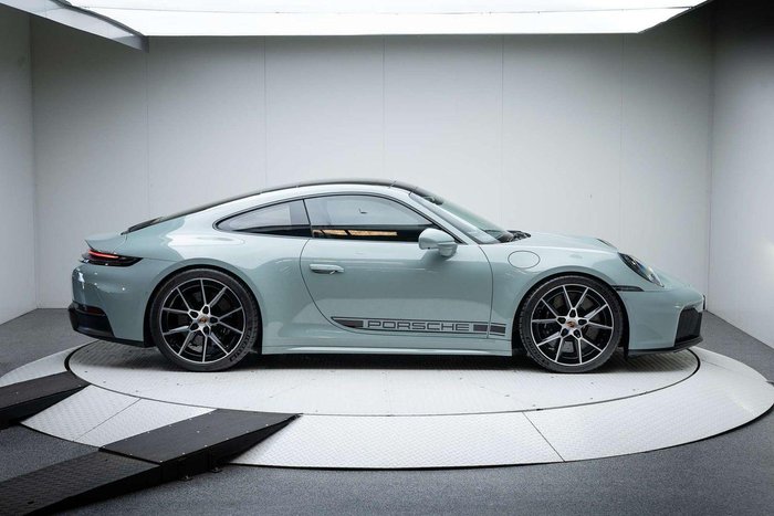 2025 Porsche 911