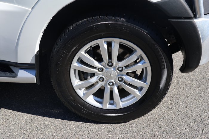2016 Mitsubishi Pajero GLX