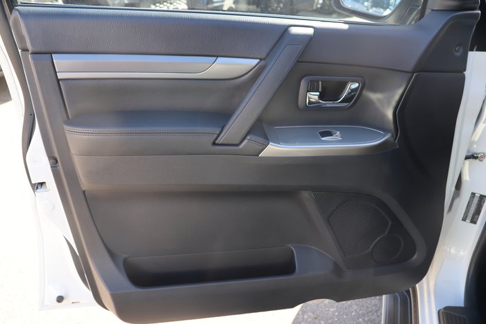 2016 Mitsubishi Pajero GLX