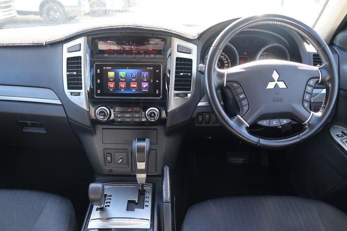 2016 Mitsubishi Pajero GLX