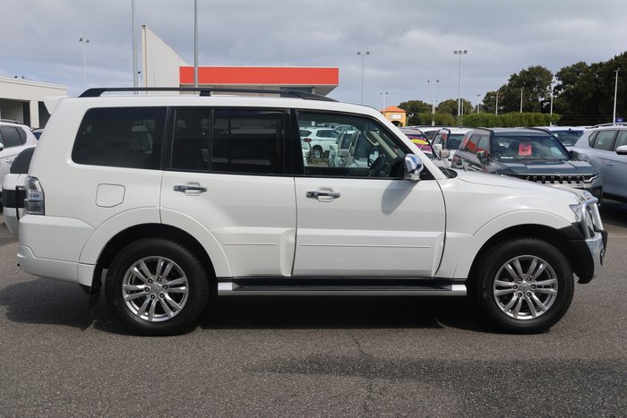 2016 Mitsubishi Pajero GLX