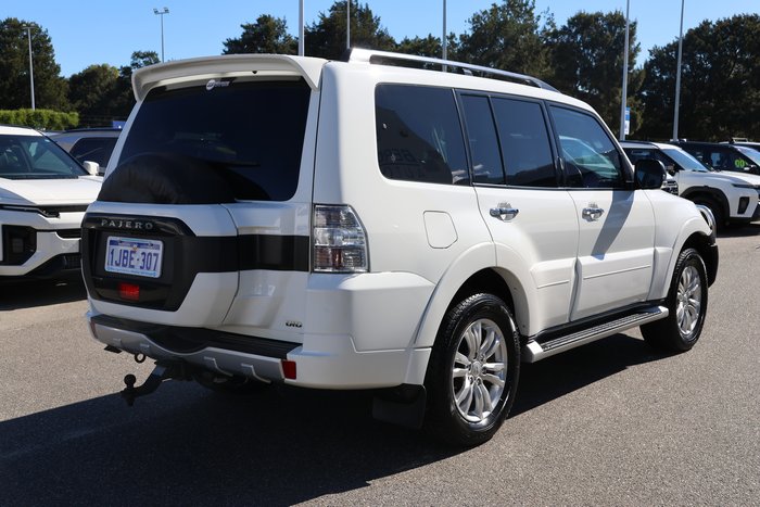 2016 Mitsubishi Pajero GLX
