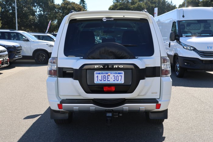 2016 Mitsubishi Pajero GLX