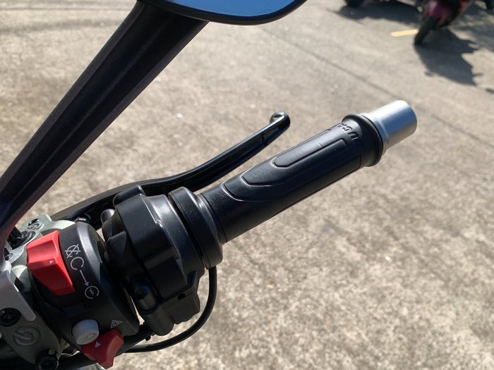 2023 DUCATI STREETFIGHTER V2 GREEN