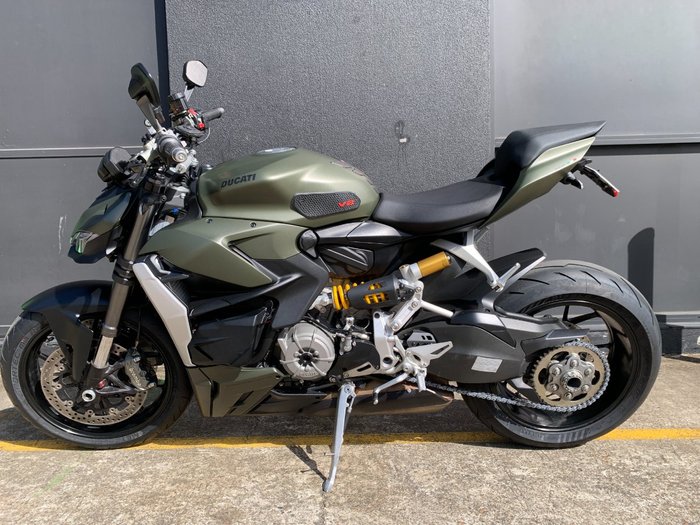 2023 DUCATI STREETFIGHTER V2 GREEN