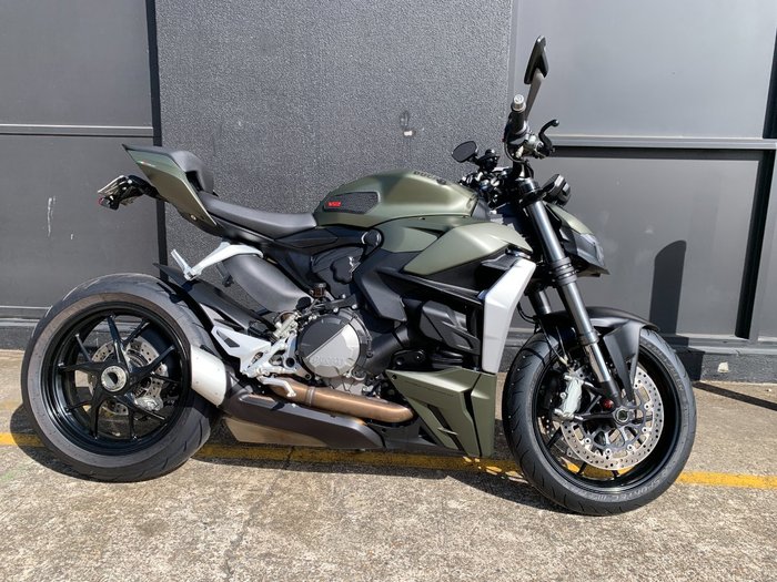 2023 DUCATI STREETFIGHTER V2 GREEN