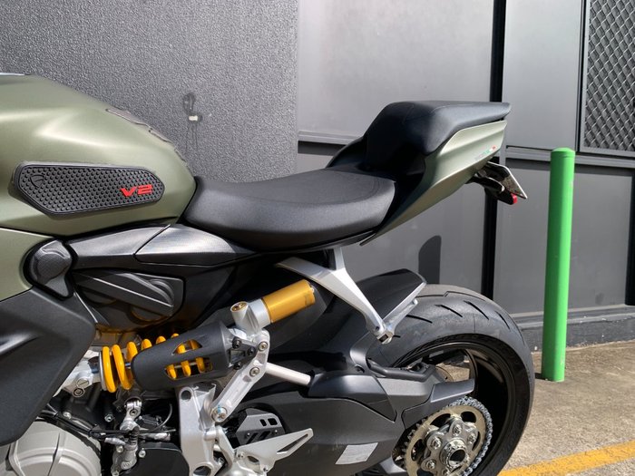 2023 DUCATI STREETFIGHTER V2 GREEN