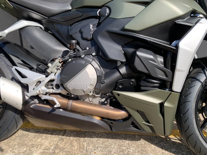 2023 DUCATI STREETFIGHTER V2 GREEN