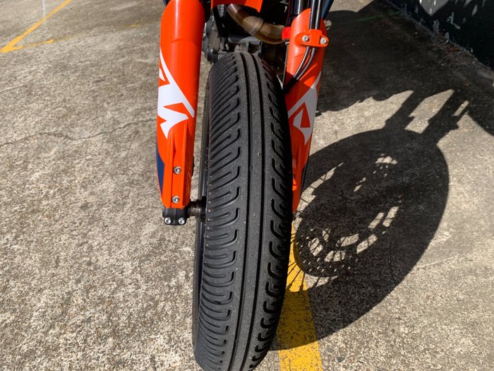 2024 Ktm 690 SMC R ORANGE