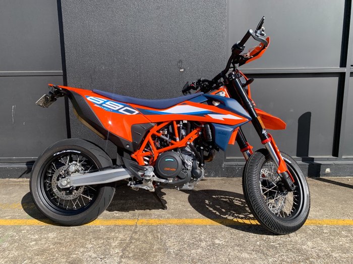 2024 Ktm 690 SMC R ORANGE