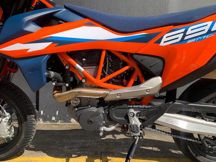2024 Ktm 690 SMC R ORANGE