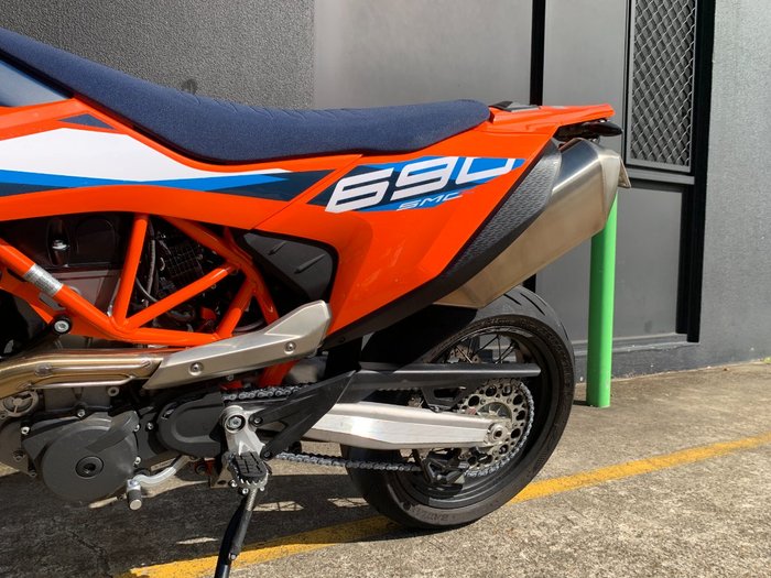 2024 Ktm 690 SMC R ORANGE