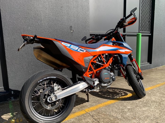2024 Ktm 690 SMC R ORANGE