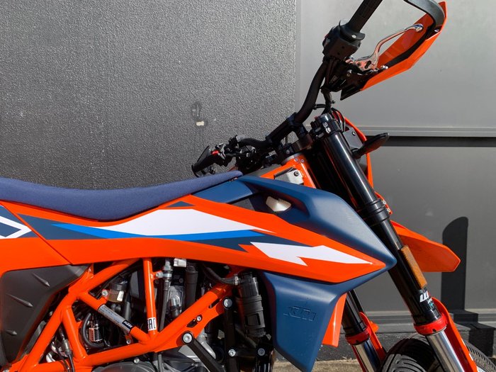 2024 Ktm 690 SMC R ORANGE