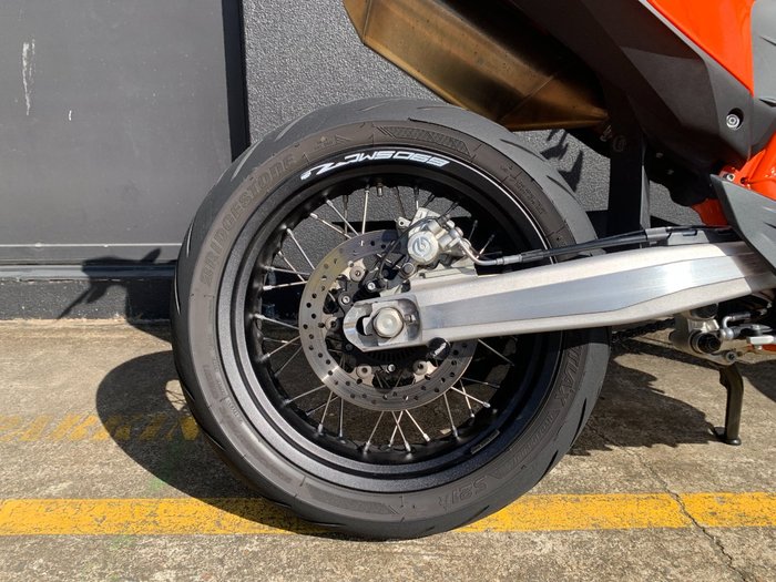 2024 Ktm 690 SMC R ORANGE