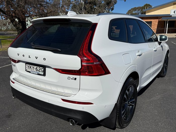 2020 Volvo XC60 D4 Momentum