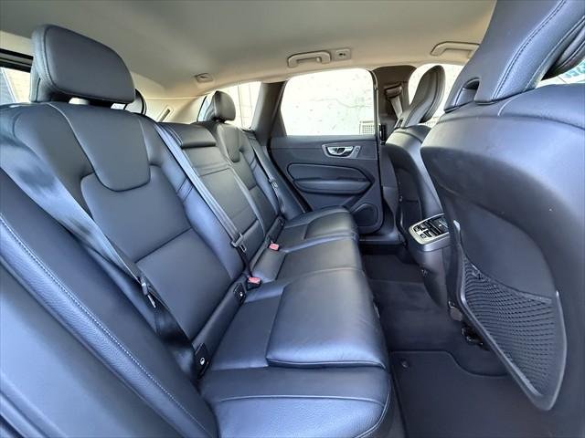 2020 Volvo XC60 D4 Momentum