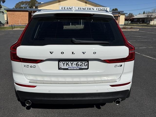 2020 Volvo XC60 D4 Momentum