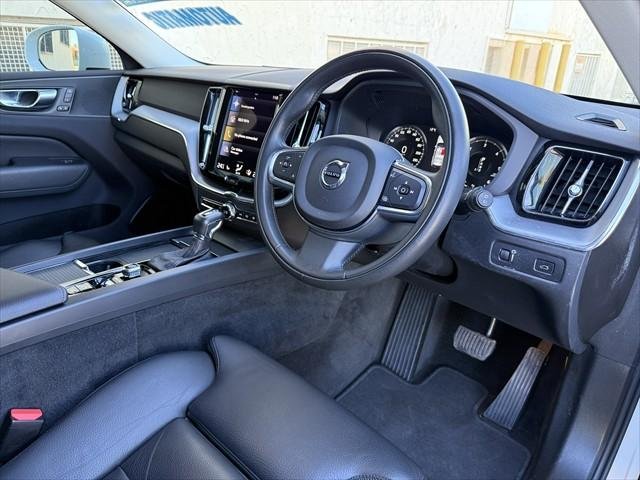 2020 Volvo XC60 D4 Momentum