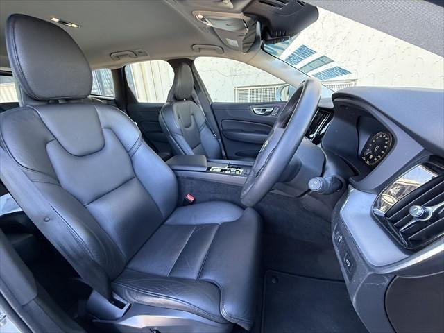 2020 Volvo XC60 D4 Momentum