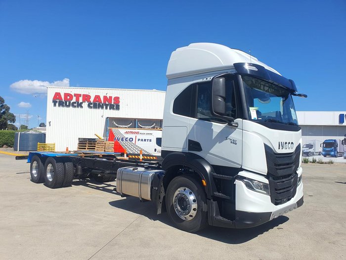 2026 Iveco S-Way AT230