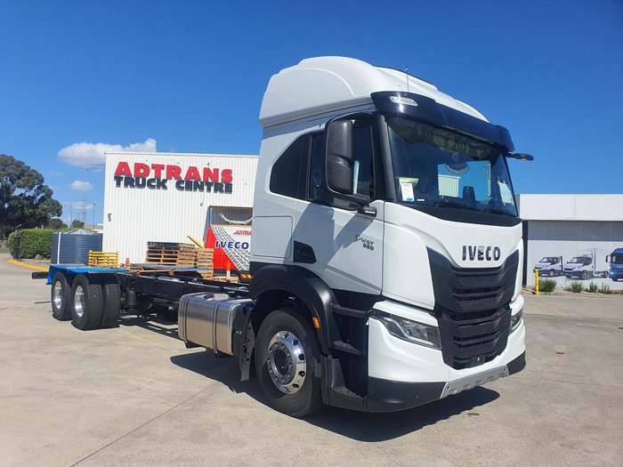 2026 Iveco S-Way AT230