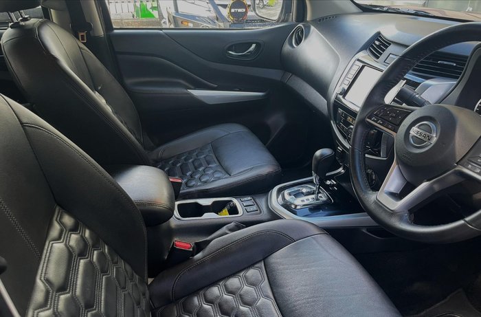 2021 Nissan Navara ST-X