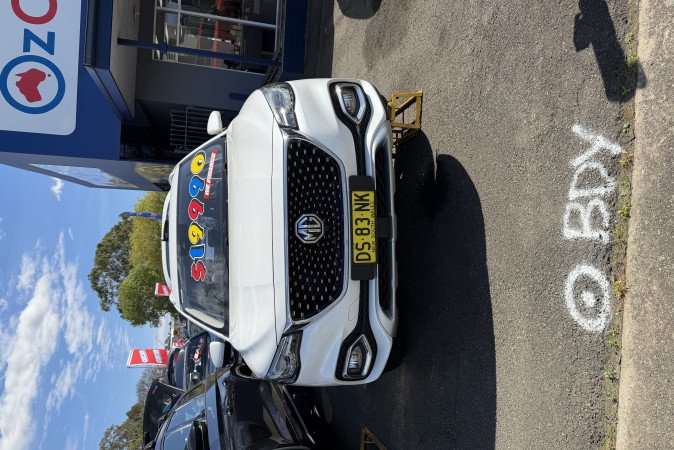 2022 MG HS