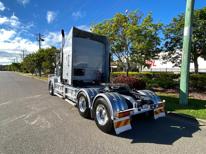 2017 Kenworth T909