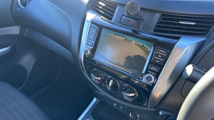 2022 Nissan Navara SL Warrior