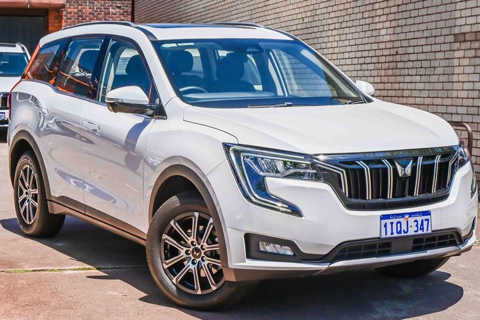 2025 Mahindra XUV700