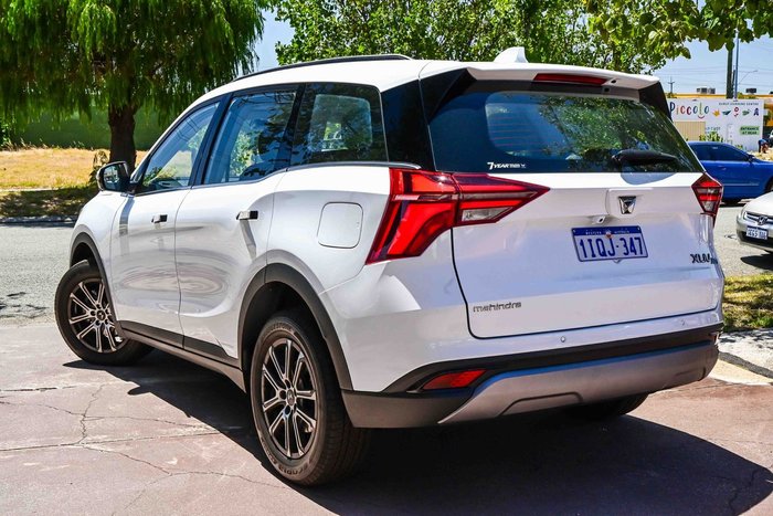 2025 Mahindra XUV700 AX7L